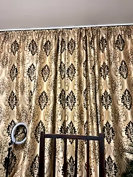 Snapshot of NadiraNoor chatting on October 6, 2025, 1:52 pm NadiraNoor online show from October 6, 2025, 1:52 pm