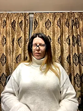 Snapshot of NadiraNoor chatting on October 15, 2025, 9:15 pm NadiraNoor online show from October 15, 2025, 9:15 pm