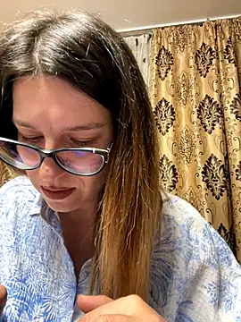 Snapshot of NadiraNoor chatting on October 31, 2025, 10:00 pm NadiraNoor online show from October 31, 2025, 10:00 pm