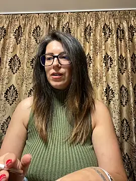NadiraNoor online show from May 31, 2026, 8:32 pm