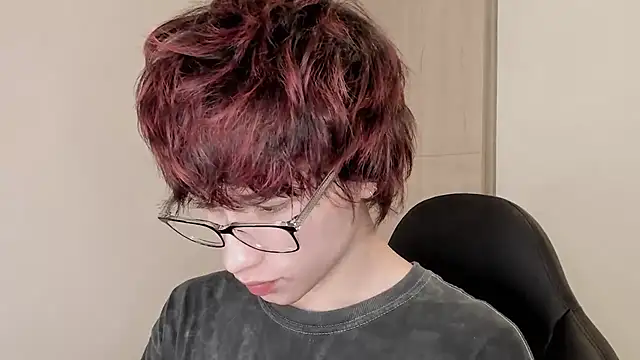 Snapshot of liamelf chatting on February 11, 2026, 5:23 am liamelf online show from February 11, 2026, 5:23 am