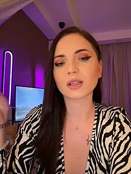 Snapshot of AvaGianna chatting on January 14, 2025, 4:50 pm AvaGianna online show from January 14, 2025, 4:50 pm