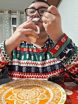 Snapshot of Javier_bear chatting on February 19, 2026, 11:01 pm Javier bear online show from February 19, 2026, 11:01 pm