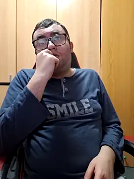 Snapshot of Javier_bear chatting on March 1, 2026, 11:07 pm Javier bear online show from March 1, 2026, 11:07 pm