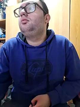 Snapshot of Javier_bear chatting on March 2, 2026, 10:55 am Javier bear online show from March 2, 2026, 10:55 am