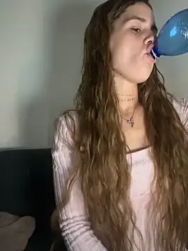 EmiliaCatalina online show from May 12, 2026, 12:19 am