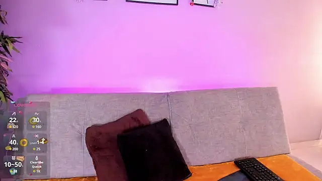 Snapshot of cinnamon_kyla chatting on December 23, 2024, 6:27 pm cinnamon kyla online show from December 23, 2024, 6:27 pm