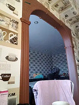 Lady nice cat online show from October 13, 2025, 4:12 am