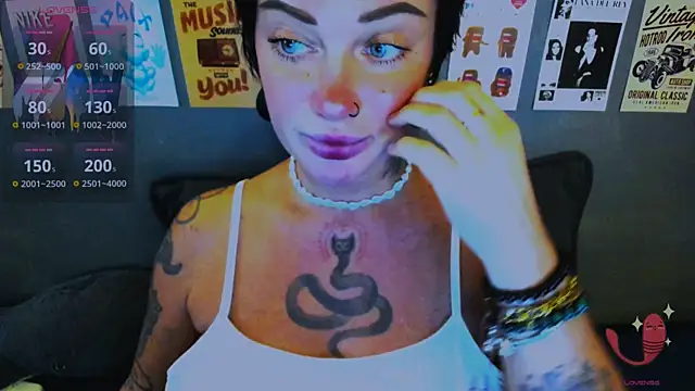 EllieOz online show from May 4, 2026, 3:30 pm