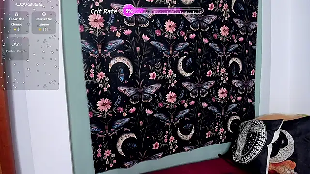 Marinnett11 online show from November 10, 2025, 2:16 pm