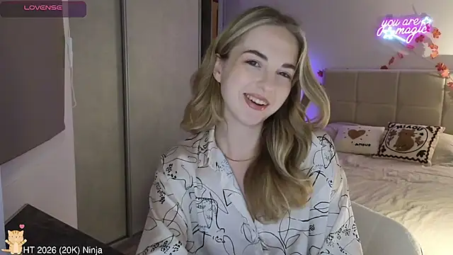 Snapshot of Miss_Aliannaa chatting on April 27, 2026, 7:01 pm Miss Aliannaa online show from April 27, 2026, 7:01 pm
