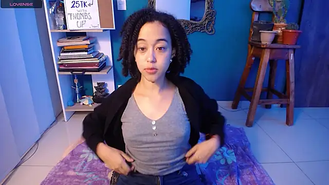 Snapshot of ela_0 chatting on October 28, 2025, 7:34 am ela 0 online show from October 28, 2025, 7:34 am