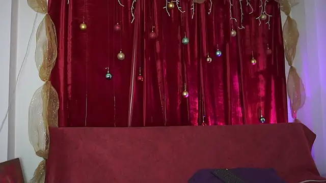 roselinedior online show from December 22, 2025, 2:14 pm