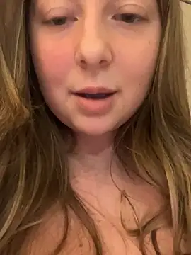 Snapshot of curvyflawless chatting on February 23, 2025, 9:44 am curvyflawless online show from February 23, 2025, 9:44 am
