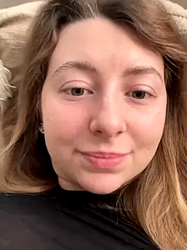 Snapshot of curvyflawless chatting on October 15, 2025, 7:41 am curvyflawless online show from October 15, 2025, 7:41 am