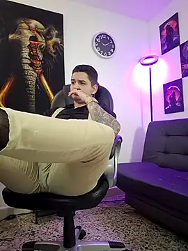 Nicolas Fellener online show from April 6, 2026, 4:46 am