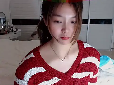 Snapshot of -Lucky_Girl chatting on December 17, 2024, 3:28 pm -Lucky Girl online show from December 17, 2024, 3:28 pm