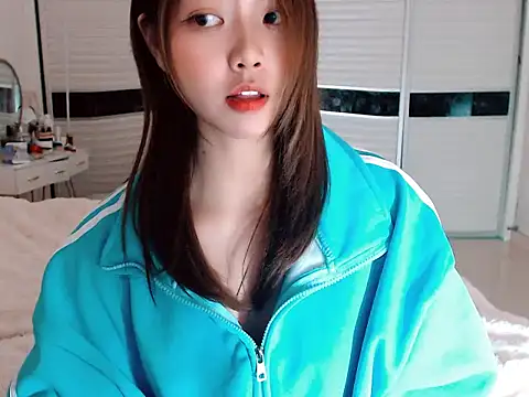 Snapshot of -Lucky_Girl chatting on December 26, 2024, 5:37 am -Lucky Girl online show from December 26, 2024, 5:37 am