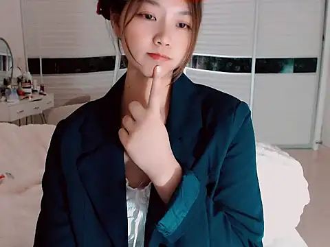 Snapshot of -Lucky_Girl chatting on December 26, 2024, 2:48 pm -Lucky Girl online show from December 26, 2024, 2:48 pm