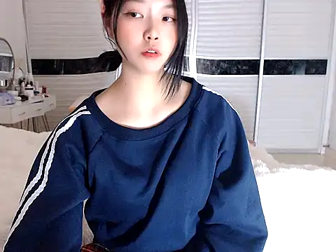 Snapshot of -Lucky_Girl chatting on December 27, 2024, 2:54 pm -Lucky Girl online show from December 27, 2024, 2:54 pm