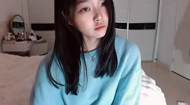 Snapshot of -Lucky_Girl chatting on February 15, 2025, 1:10 am -Lucky Girl online show from February 15, 2025, 1:10 am
