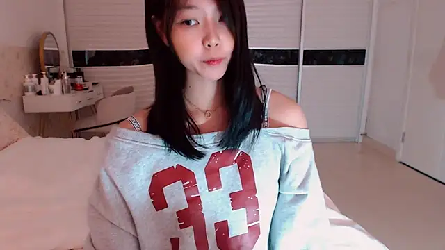 Snapshot of -Lucky_Girl chatting on September 11, 2025, 3:17 am -Lucky Girl online show from September 11, 2025, 3:17 am