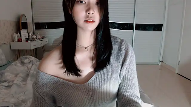 Snapshot of -Lucky_Girl chatting on October 12, 2025, 3:11 pm -Lucky Girl online show from October 12, 2025, 3:11 pm