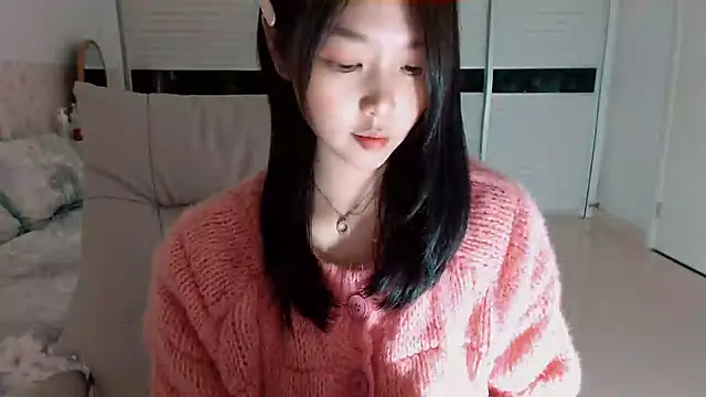 Snapshot of -Lucky_Girl chatting on October 13, 2025, 2:17 pm -Lucky Girl online show from October 13, 2025, 2:17 pm