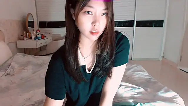 -Lucky Girl online show from April 20, 2026, 2:25 am