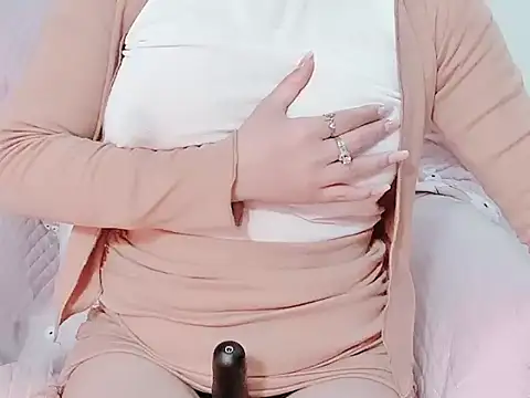 Bella Babi online show from February 4, 2025, 8:13 am