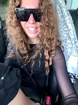 Snapshot of tmona1917 chatting on November 1, 2025, 7:10 am tmona1917 online show from November 1, 2025, 7:10 am