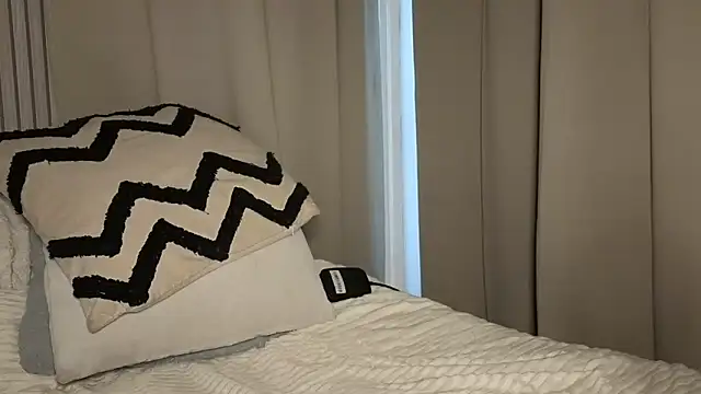 Sweetninaaa online show from October 29, 2025, 11:34 am