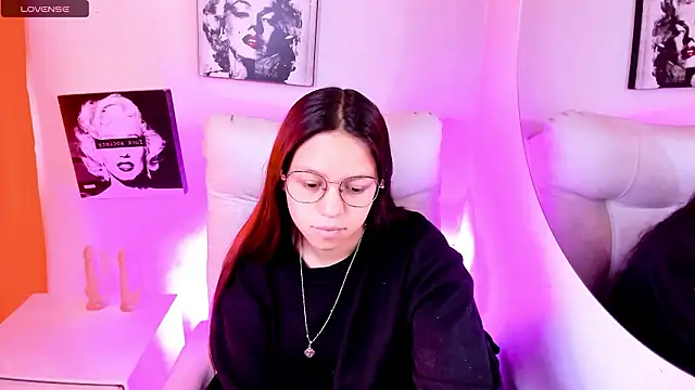 SamanthaRoldaan online show from March 17, 2026, 3:15 pm