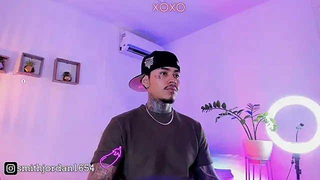 Snapshot of JordanSmiith_ chatting on January 4, 2025, 8:27 pm JordanSmiith online show from January 4, 2025, 8:27 pm