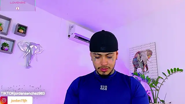 JordanSmiith  online show from May 23, 2026, 10:25 pm