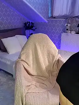 GjuliaX online show from February 25, 2025, 5:41 am