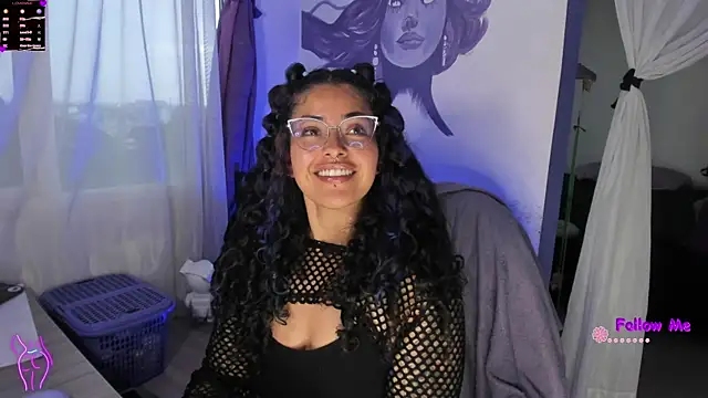 Snapshot of witchviolet chatting on October 9, 2025, 9:57 pm witchviolet online show from October 9, 2025, 9:57 pm