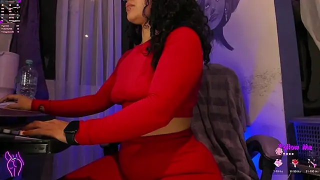 Snapshot of witchviolet chatting on November 8, 2025, 4:01 am witchviolet online show from November 8, 2025, 4:01 am