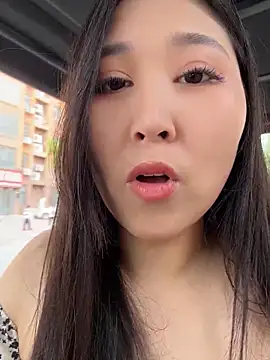 Snapshot of Fannywell chatting on May 24, 2026, 6:07 am Fannywell online show from May 24, 2026, 6:07 am