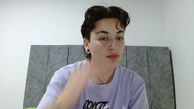 linda 33 online show from September 15, 2025, 12:21 am