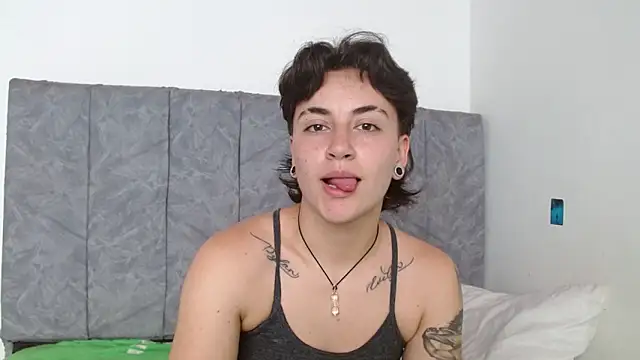 linda 33 online show from November 5, 2025, 6:41 pm