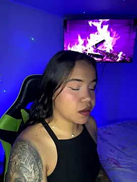 Snapshot of leila_22 chatting on November 9, 2025, 7:17 am leila 22 online show from November 9, 2025, 7:17 am