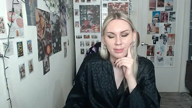 CapriScorpion online show from December 16, 2024, 5:22 pm