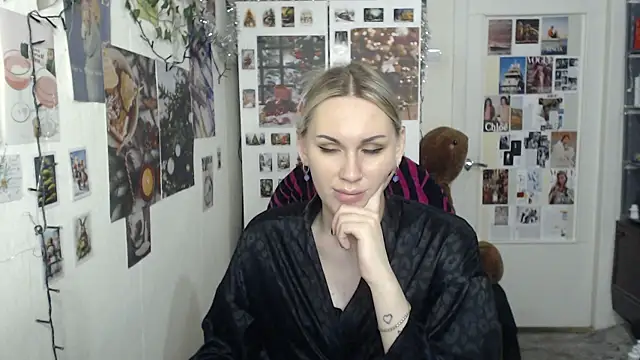 CapriScorpion online show from December 26, 2024, 4:36 pm