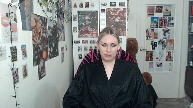 CapriScorpion online show from December 27, 2024, 3:48 pm