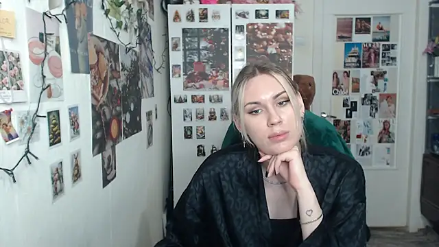 CapriScorpion online show from January 31, 2025, 5:42 pm