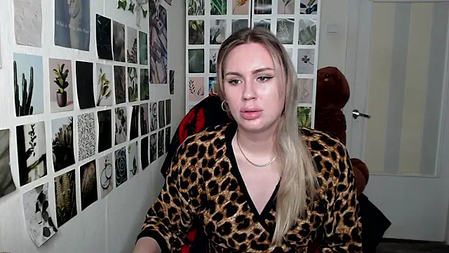 CapriScorpion online show from September 11, 2025, 12:38 pm