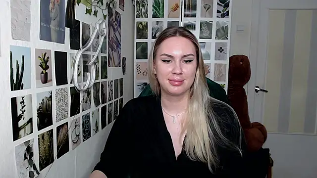 CapriScorpion online show from October 3, 2025, 1:41 pm