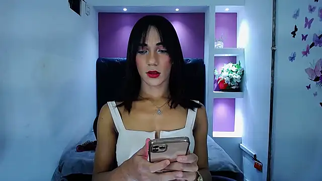 KatrinaQueen1 online show from October 22, 2025, 9:25 pm