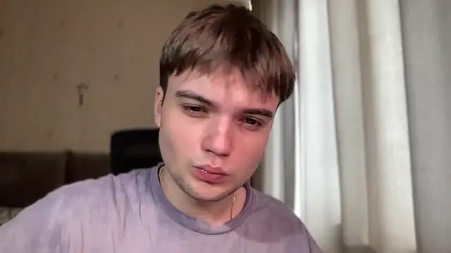 Snapshot of superfluboy_ chatting on October 18, 2025, 9:21 am superfluboy  online show from October 18, 2025, 9:21 am